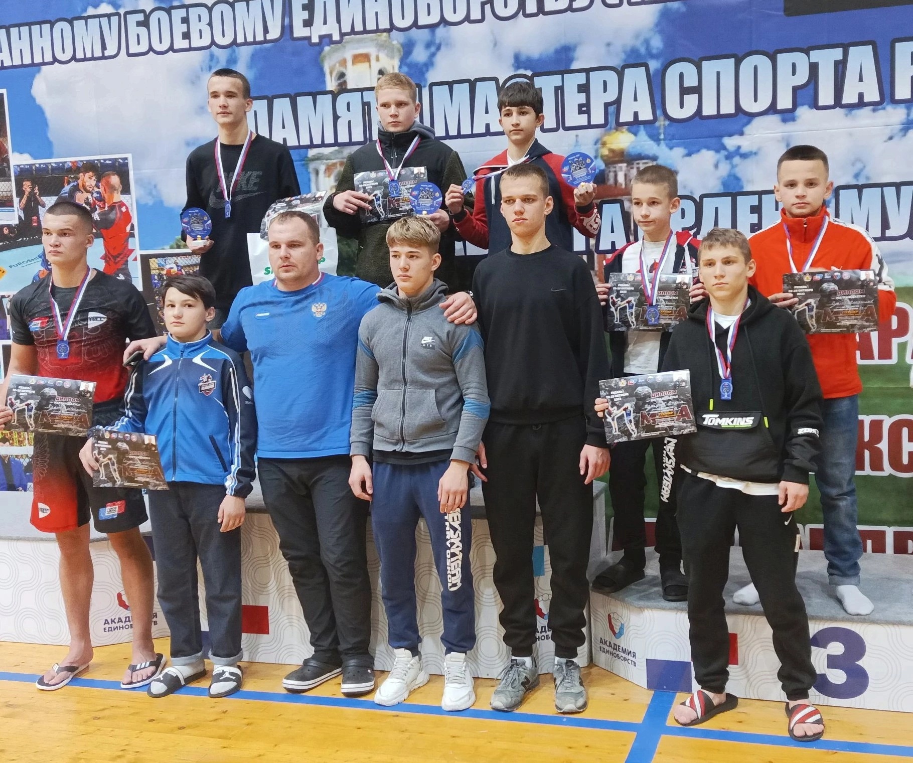 Поздравляем спортсменов и их тренеров Романа и Артема Волошко, Сергея Чесникова.