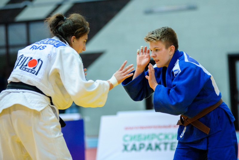 Ксения Скарга завоевала серебряную медаль первенства России по дзюдо среди юниорок в Иркутске.