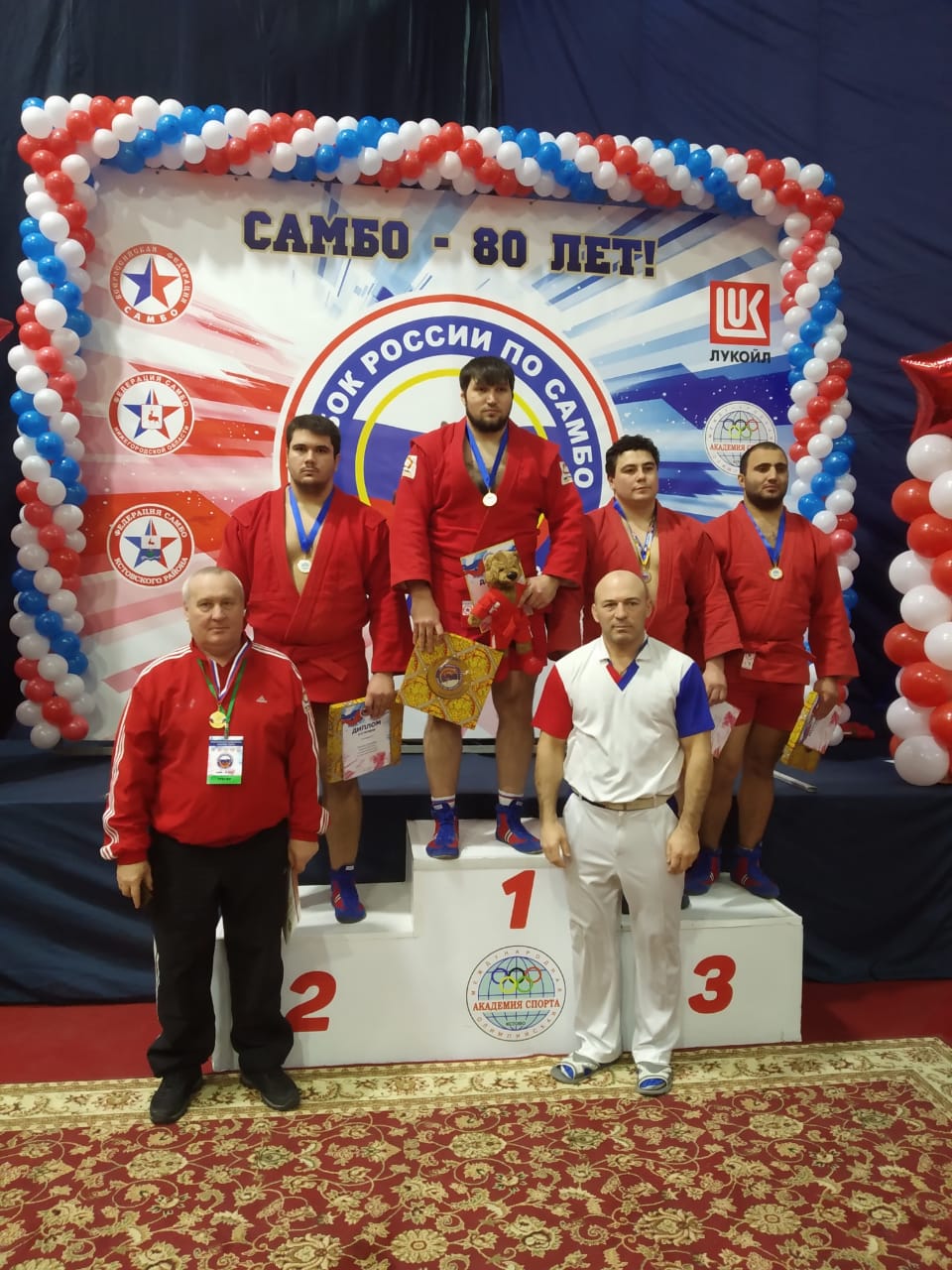 Владимир Молодых завоевал серебряную медаль Кубка России по самбо в тяжелой весовой категории